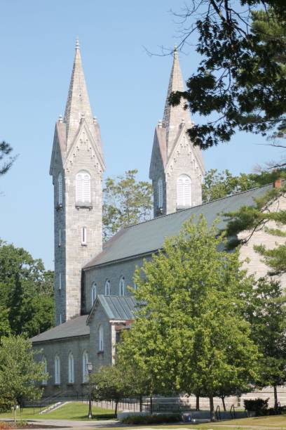 istock Brunswick, Maine Church 1915335315