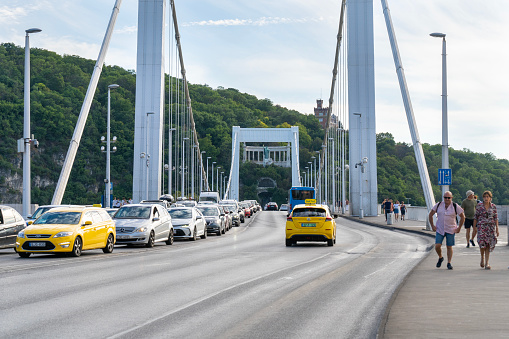 Elisabeth Bridge, car traffic, people, walking, Danube river, Gellért Hill, Budapest,