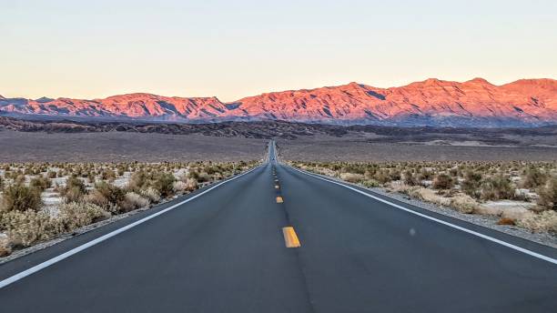 istock Roadway in Death Valley 1915541402