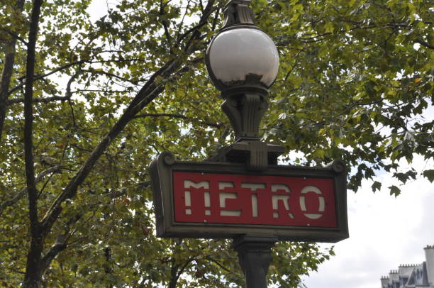 istock Metro sign in Paris 1916950096