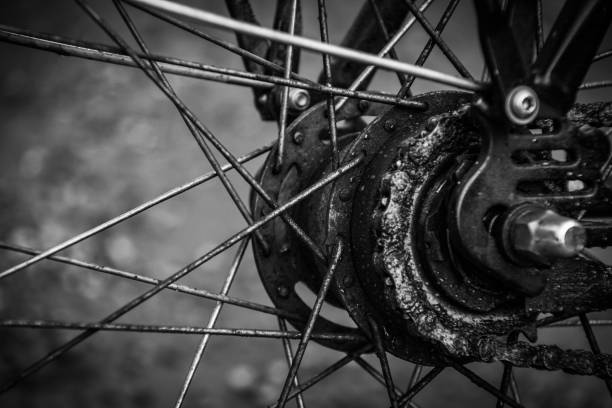close-up of part of bicycle wheel - bicycle chain bicycle tire black and white imagens e fotografias de stock