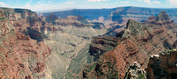 панорамный вид на гранд-каньон, норт-рим, аризона, сша - canyon plateau large majestic стоковые фото и изображения