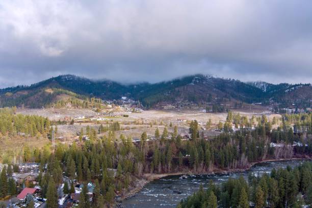 istock Leavenworth Washington winter landscape 1917605015
