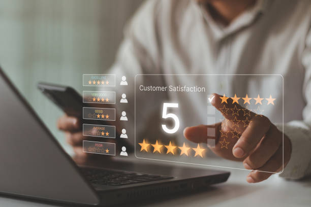 Customer review satisfaction feedback survey concept. User give rating to service experience on online application. Client can evaluate quality of service leading to reputation ranking of business. concepto de encuesta de opinión de satisfacción del cliente. el usuario califica la experiencia de servicio en la solicitud en línea. el cliente puede evaluar la calidad del servicio, lo que lleva a la clasificación de la reputación del negocio.