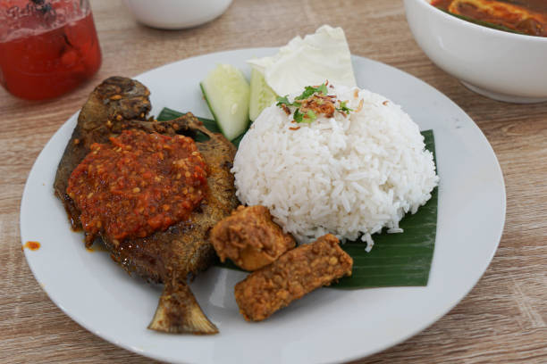 istock Nasi Bawal Penyek 1918525713
