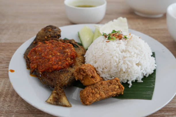 istock Nasi Bawal Penyek 1918526766