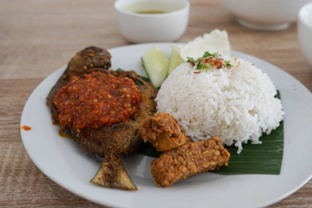 istock Nasi Bawal Penyek 1918526784