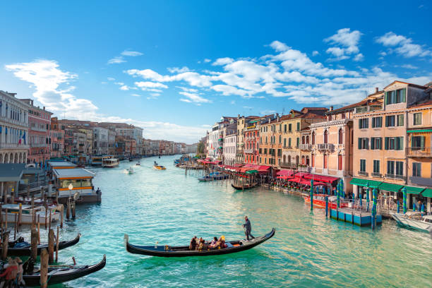 grand canal in venice - vibrant color venice italy travel destinations architecture стоковые фото и изображения