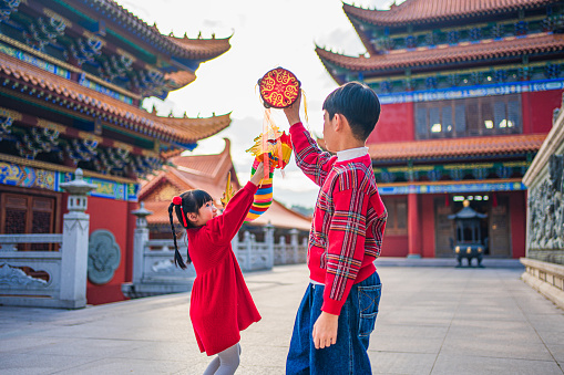Brother and sister celebrate the Spring Festival at Qingyun Zen Temple in Shantou  Guangdong, China,Celebrate the Chinese Spring Festival.