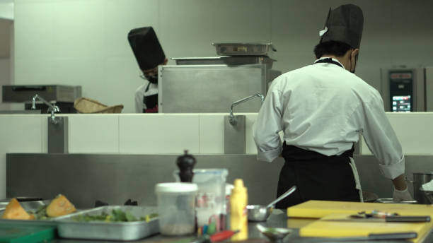 istock Workflow of the restaurant in the kitchen 1921707605