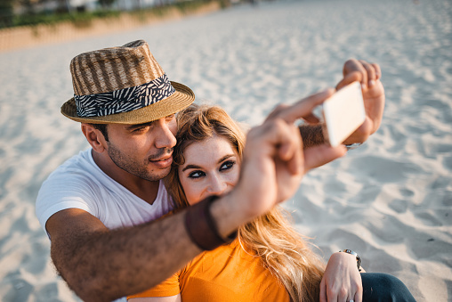 couple take a selfie together in Dubai