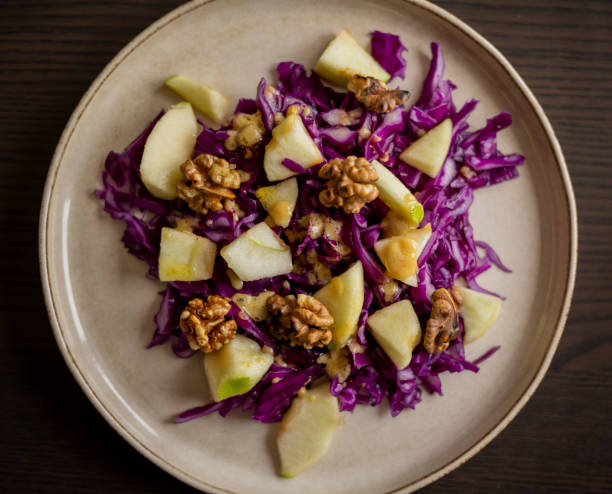 Salada Repolho Roxo, Maçã e Iogurte: Fácil e Fresca - receita deliciosa profissional - passo 1