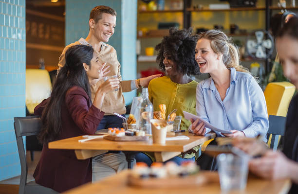 istock Businesswomen having a lunch meeting 1922050125