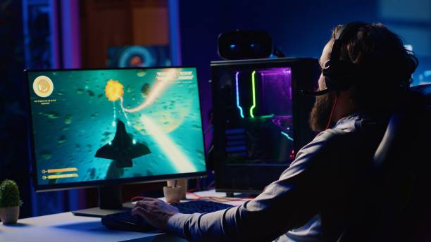istock Gamer navigating universe in simulation game, chatting with friends 1922955410