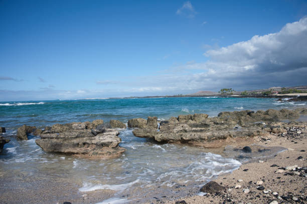 istock blue sky and ocean in hawaii 1923328933