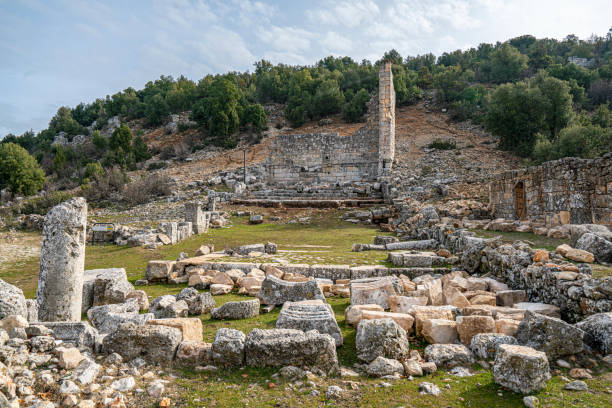 scenic views of olba near uzuncaburç, is an archaeological site in mersin province, turkey, a. - uzuncaburc temple roman mediterranean culture imagens e fotografias de stock