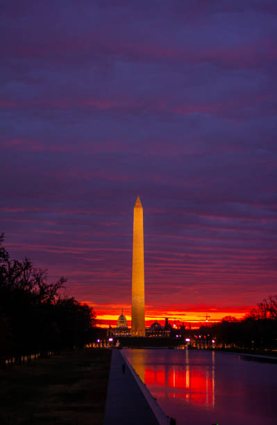 istock Washington Monument at sunrise 1923565511