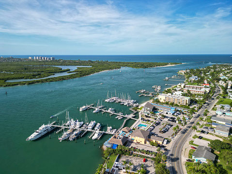 Riverside resorts and beachside homes in the Fort Pierce area on South Hutchinson Island in St. Lucie County, Florida, USA.