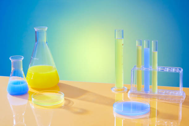 Scene during a chemistry experiment in a laboratory. In particular, scenes from organic synthesis experiments. Compounds are extracted using glass laboratory apparatus. Can be used for images of laboratories and research facilities. The glassware used in organic synthesis is often very beautiful and attracts many people.\nThis image was not created by AI.