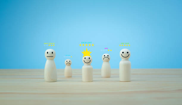 istock Customer satisfaction in painted circle wood service scores 1924120283