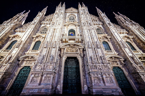 Holidays in Italy - Duomo Di Milano by night