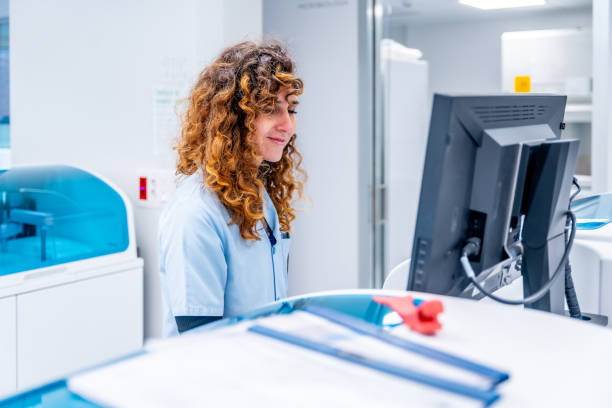 istock Female doctor working in a modern research laboratory 1924484047