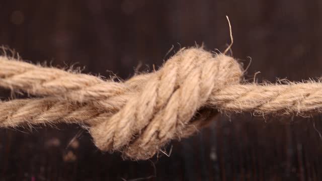 a rope from which you can tie a knot