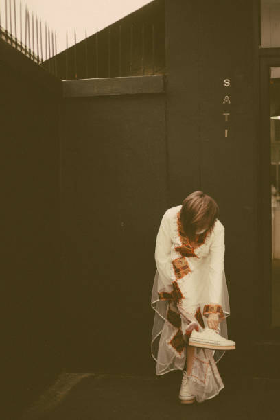 istock sad scary woman 1927030744