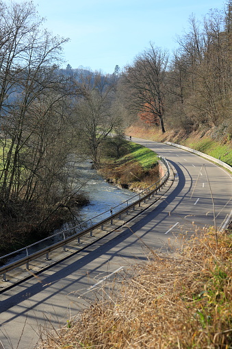 Country road between Mühlhausen and Würm on the Würm River