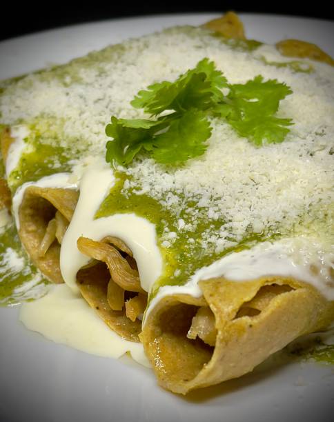 istock Golden Chicken Tacos 1927991015