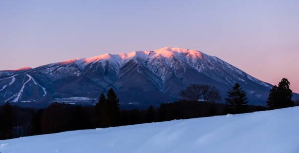 istock Magic hour pink top on Mt. Iwate 1928331570