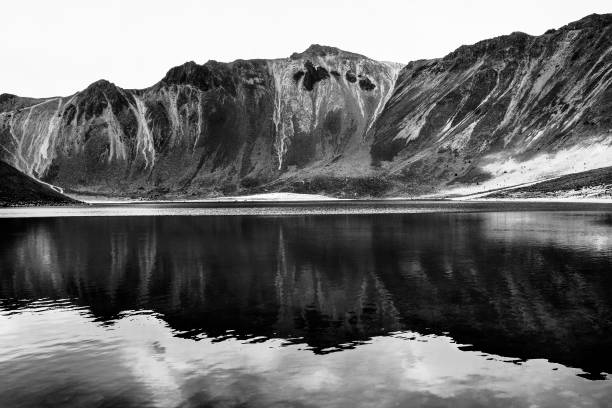 istock Sun lake and volcano in Mexico State 1930041146