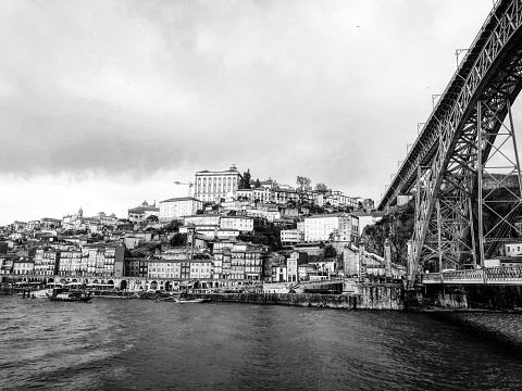 dom luiz I bridge porto portugal