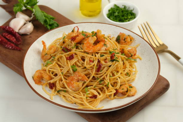 istock Homemade Italian Spaghetti Algio e Olio with Garlic and chilli flakes 1931743032