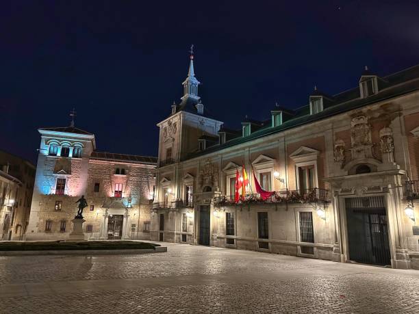 istock Old Madrid City Hall building. Villa Square 1932088568