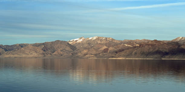 Pyramid Lakefrom Reno 100+ Pyramid Lake Reno Fotografías de stock, fotos e imágenes libres de ...