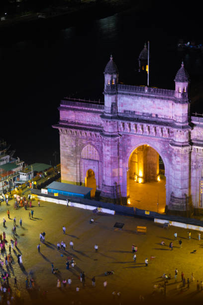 puerta iluminada de la india, - vertical gateway to india famous place travel destinations fotografías e imágenes de stock