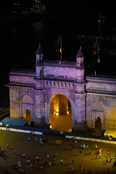 illuminated gateway of india, - vertical gateway to india famous place travel destinations fotografías e imágenes de stock