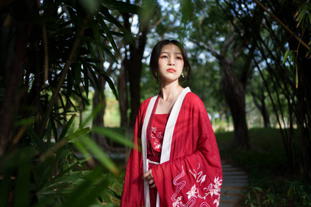 istock Beautiful Chinese Hanfu 1934625028