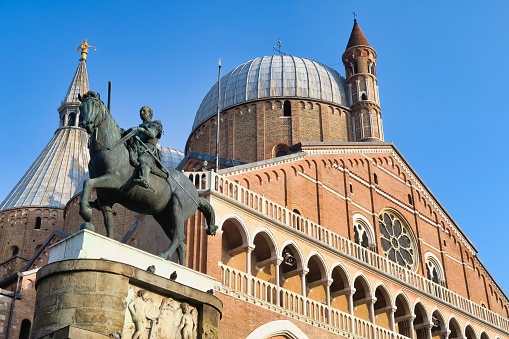 st marks basilica di santa maria del fiore, photo as a background, digital image