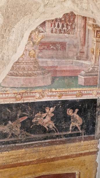 istock POMPEI WALKAROUND IN A SUNNY DAY 1935089286