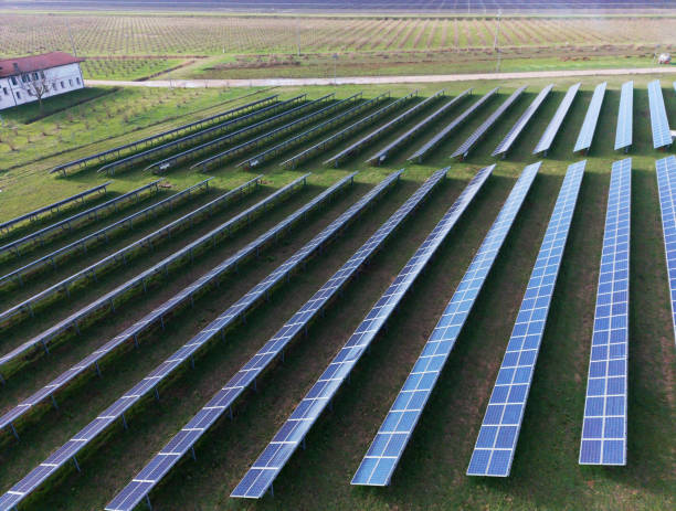 istock Pannelli fotovoltaici 1935248543