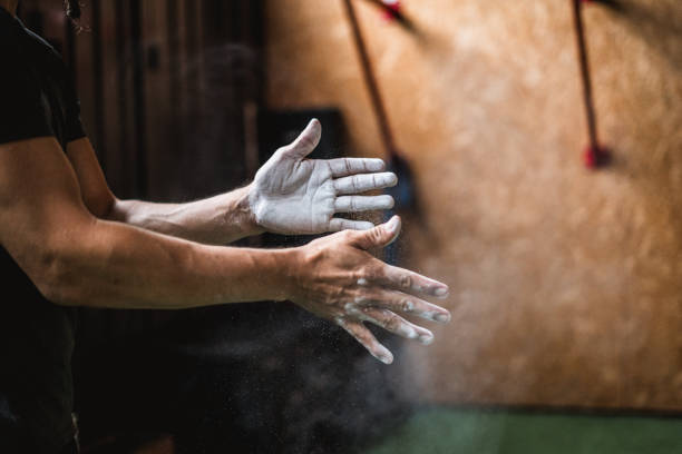 hands getting dusty to train