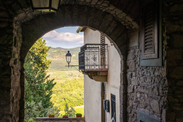 the picturesque village of montefioralle, near greve in chianti, on a sunny summer day. province of florence, tuscany, italy. - tuscany florence italy chianti region italy fotografías e imágenes de stock