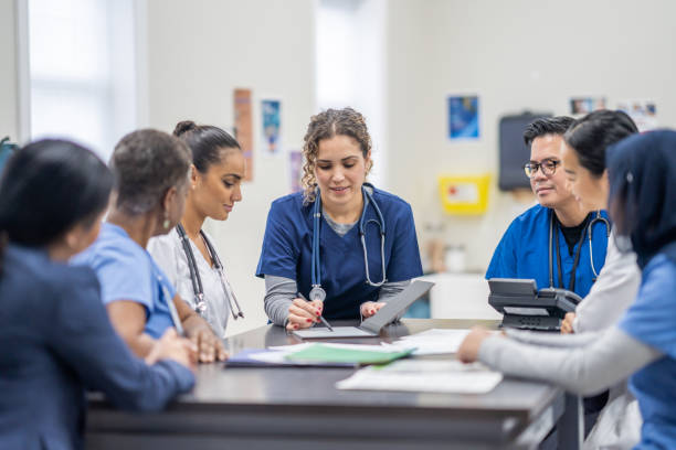 istock Medical Team Meeting 1935988710