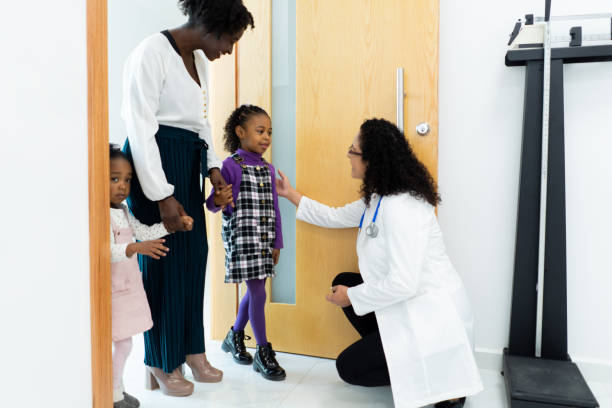 istock Heartwarming greeting at the pediatrician's office 1936270166