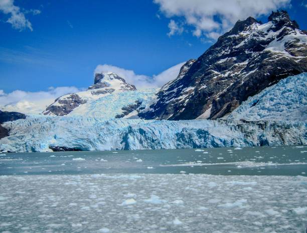 istock Frozen water and iceberg of Moreno Glacier 1936696540