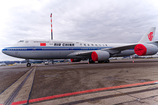 Charlotte, North Carolina, USA - December 31, 2015: An American Airlines Airbus A319, in the Piedmont Heritage livery, taxiies to the runaway at Charlotte Douglas International Airport.