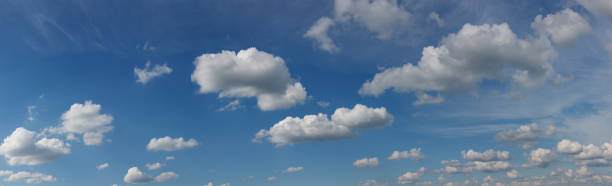 Panorama del cielo nublado - foto de stock