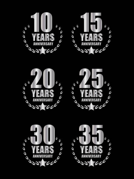 юбилейный значок вектор 10, 15, 20, 25, 30 и 35 лет - 20 25 years illustrations stock illustrations
